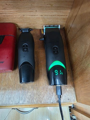 Customer photo review of BaByliss PRO - Combo Clipper y Trimmer Tomb45