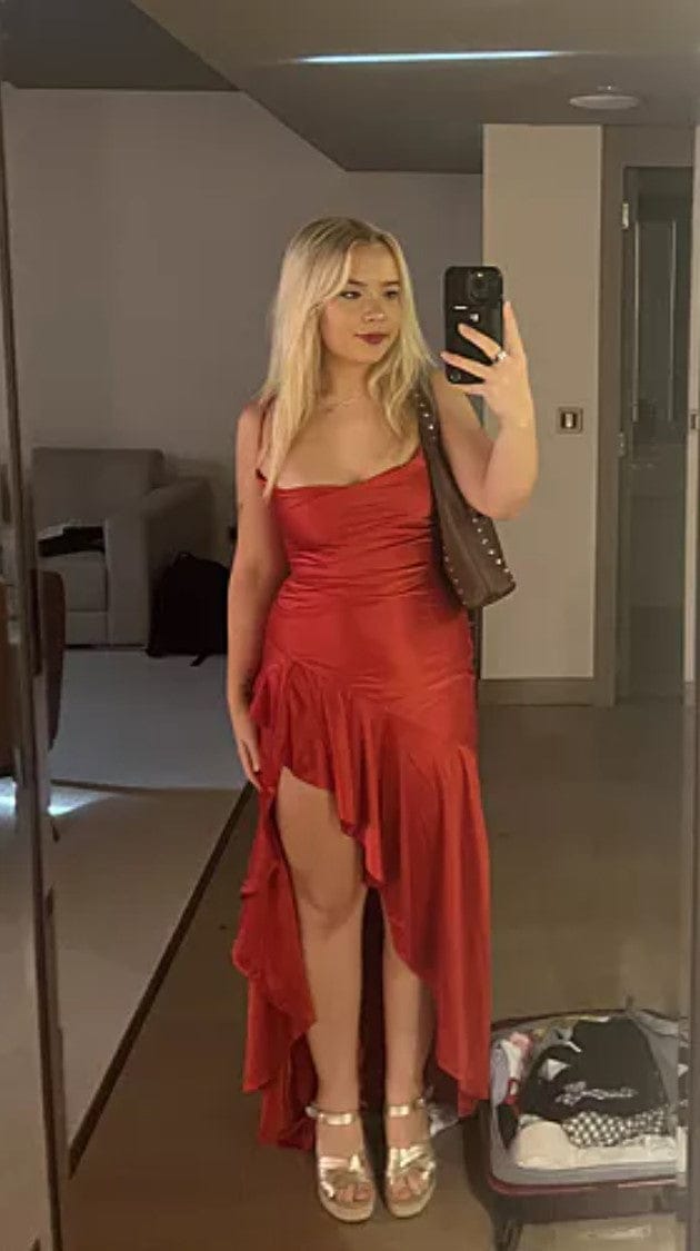 Customer photo review of Samira Robe Longue - Red