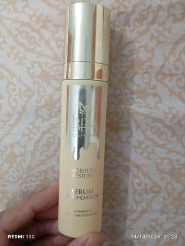 Customer photo review of MOISTURE RESTORE SERUM FOUNDATION