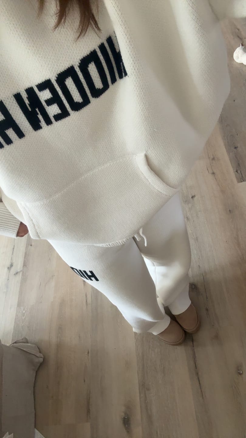 Customer photo review of KNIT HOODIE OFF WHITE