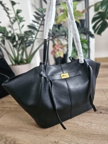 Customer photo review of Glenda Shopper Bag