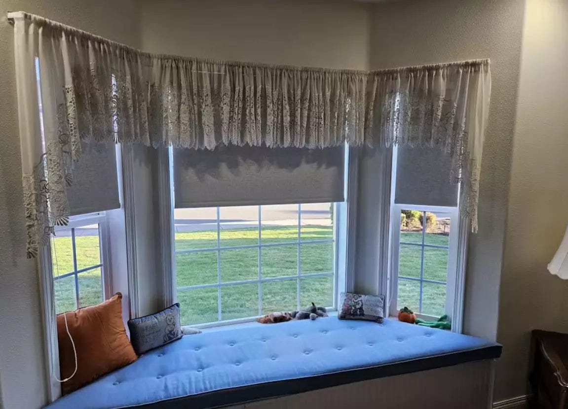 Customer photo review of Bringnox Motorized Roller Shades 100% Blackout Linen