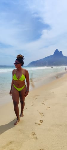 Customer photo review of TOP CORTININHA VERDE PERA - MALIBU