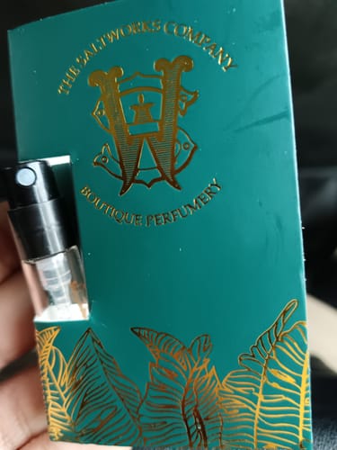 Customer photo review of Tabac Soleil