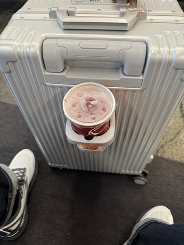 Customer photo review of Check-in: All-in-One 28"