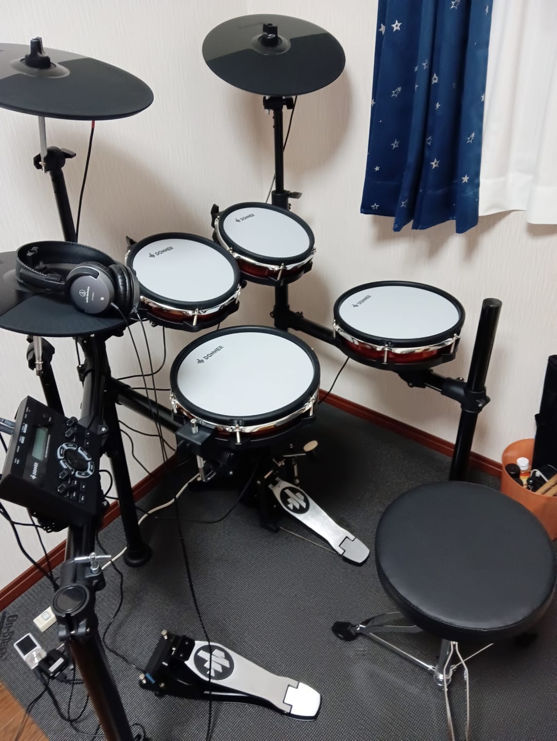 Customer photo review of Donner DED-200Max Batteries Electroniques