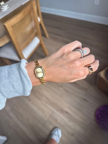 Customer photo review of Vintage Gold Minimalist Watch