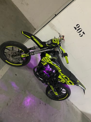 Customer photo review of Kit Déco SUNSTRIKE – Sherco SM-R 2017-2023 (Holographique en option)