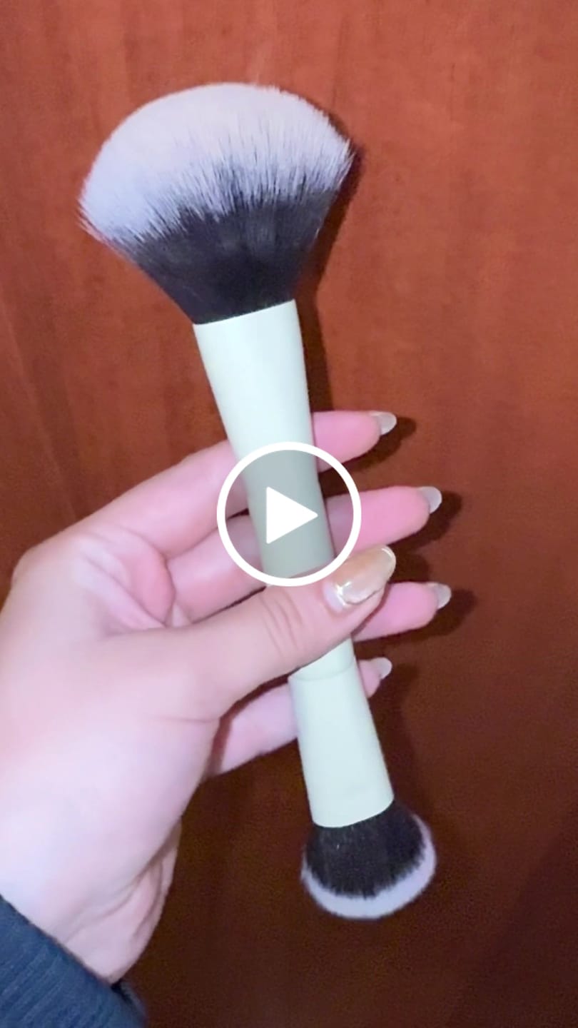 Customer video review of BROCHA DUO POLVO Y RUBOR