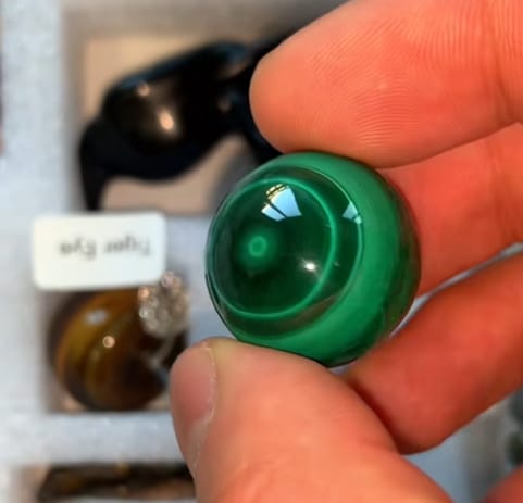 Customer photo review of Elyova™ Healing Stones Advent Calendar