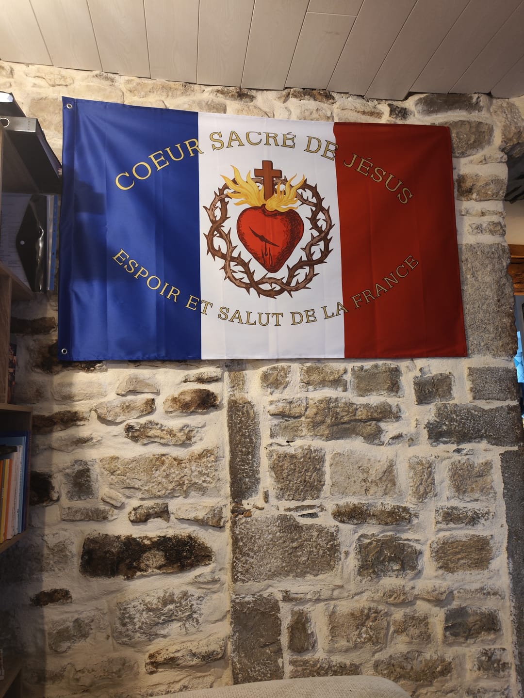 Customer photo review of Drapeau - Sacré Coeur de Jésus