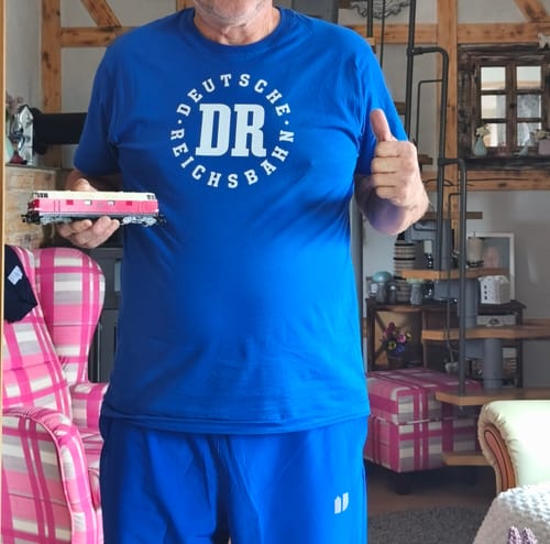 Customer photo review of DDR Ostalgie Shirt Unisex • DR - DEUTSCHE REICHSBAHN - dunkel