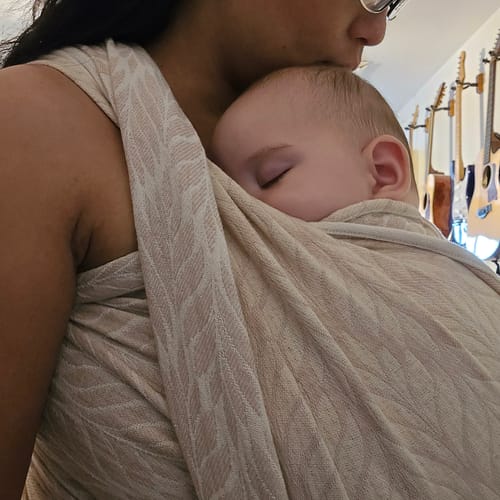 Customer photo review of Trias Pure Tri Blend Woven Wrap by Didymos