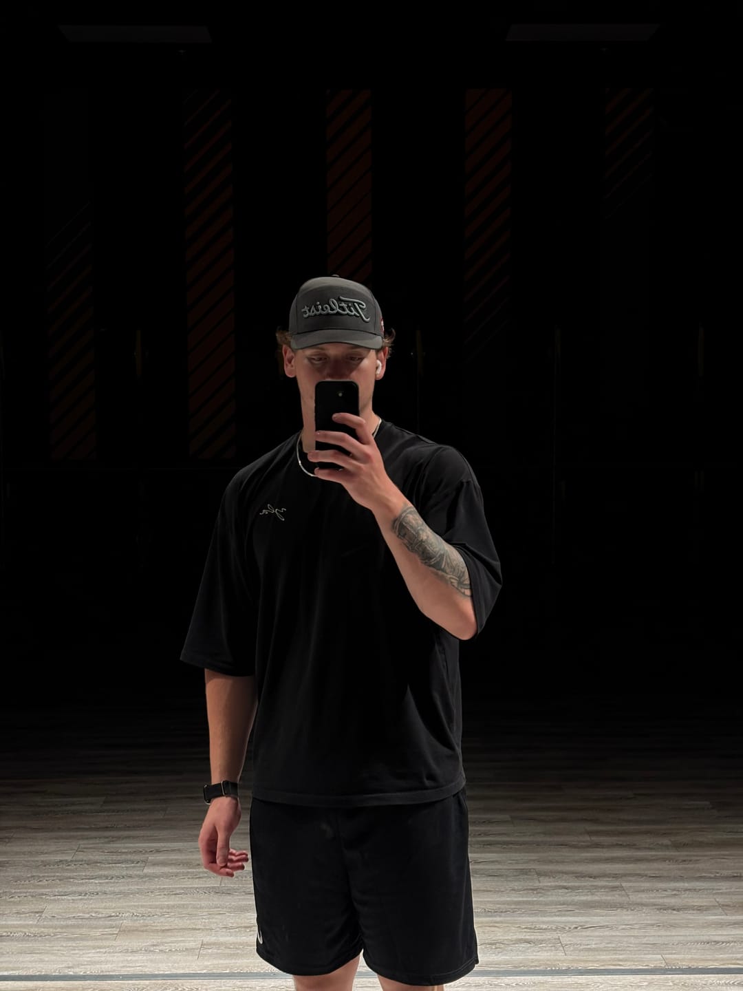 Customer photo review of 464 Skyline Super Sized Tees