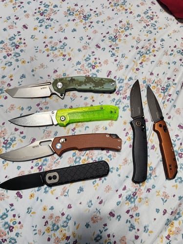 Customer photo review of Kubey Carve Nest Liner Lock Pocket Knife G10 3.27"