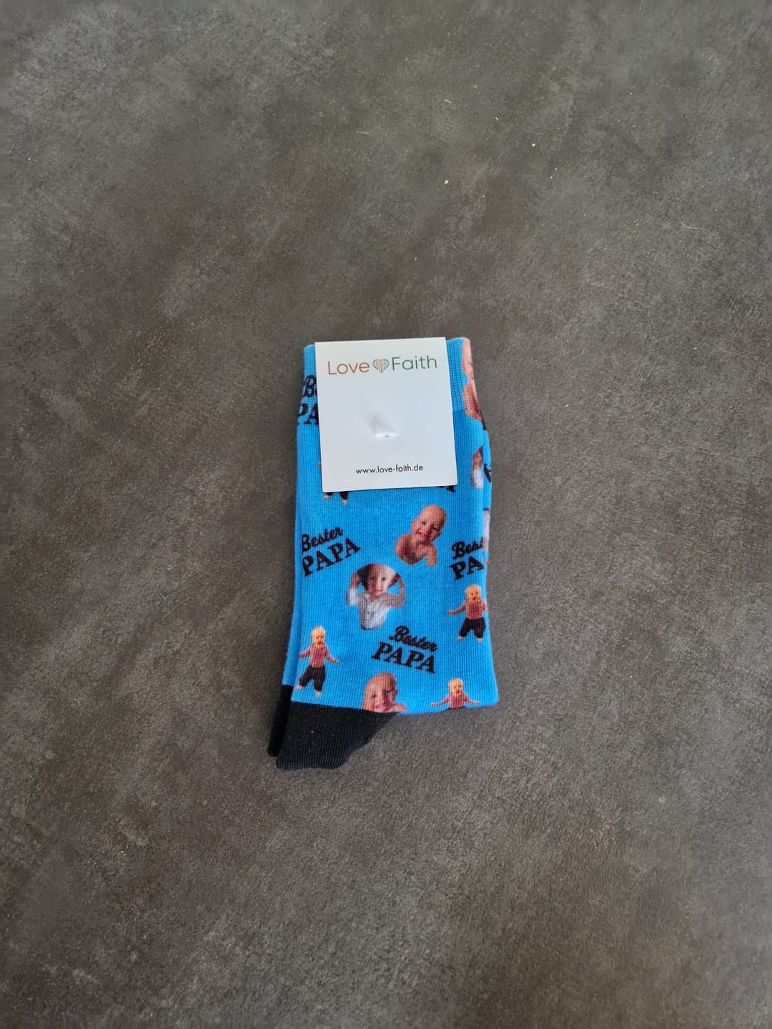Customer photo review of Bester Papa - Personalisierte Socken für die Familie mit Foto