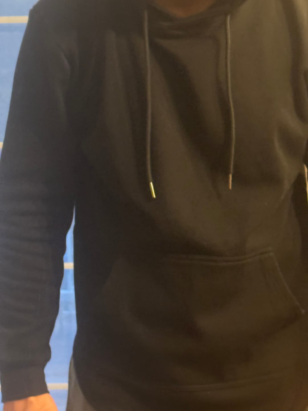 Customer photo review of 021 ESSENTIAL DROP-CUT HOODIE