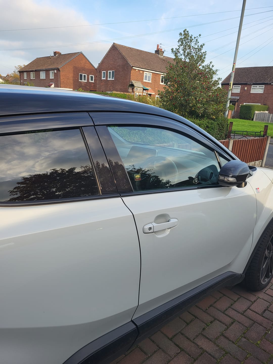 Customer photo review of Auto Clover Wind Deflectors Set for Toyota C-HR 2016 - 2023 (4 pieces)