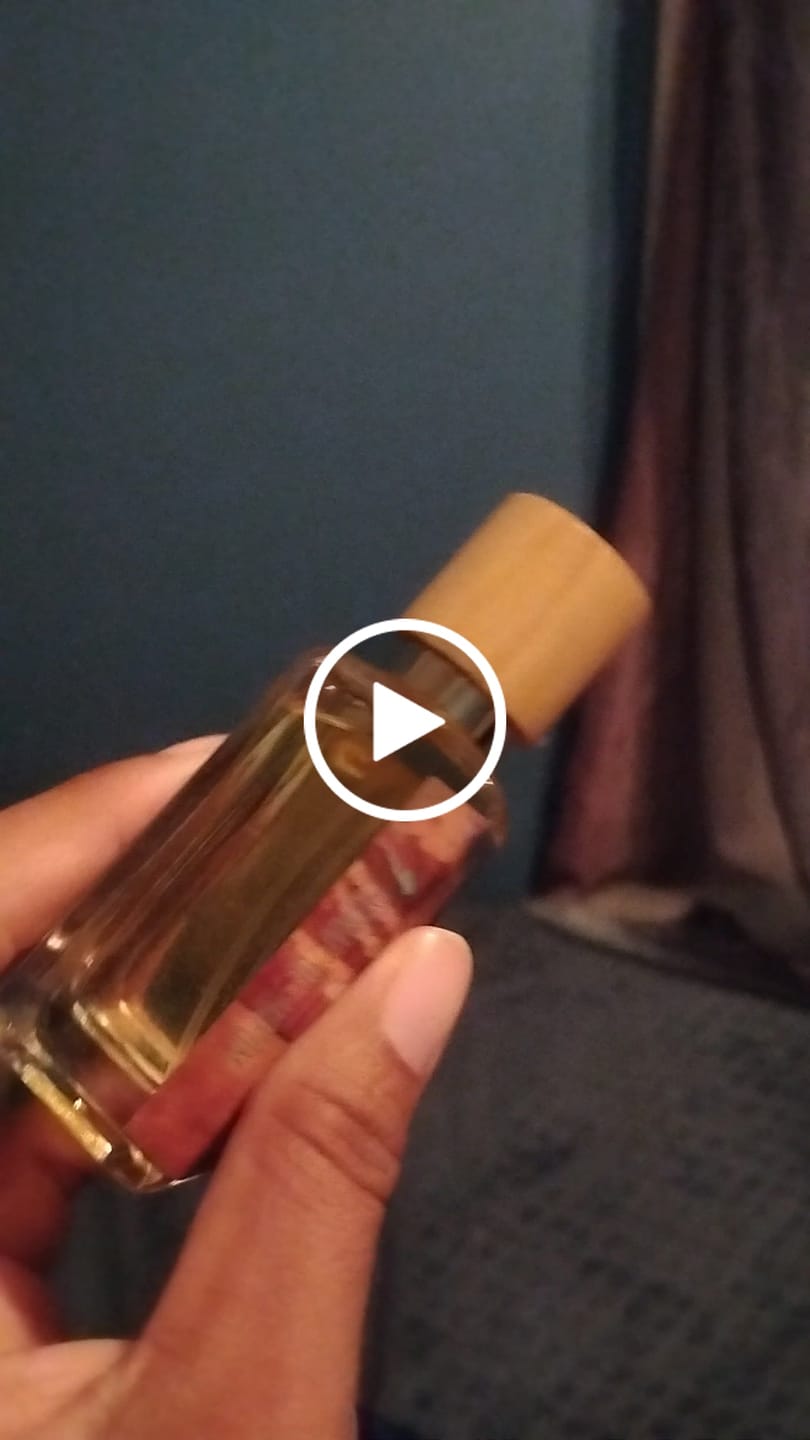 Customer video review of Circus Of White Milk's Sun Parfum
