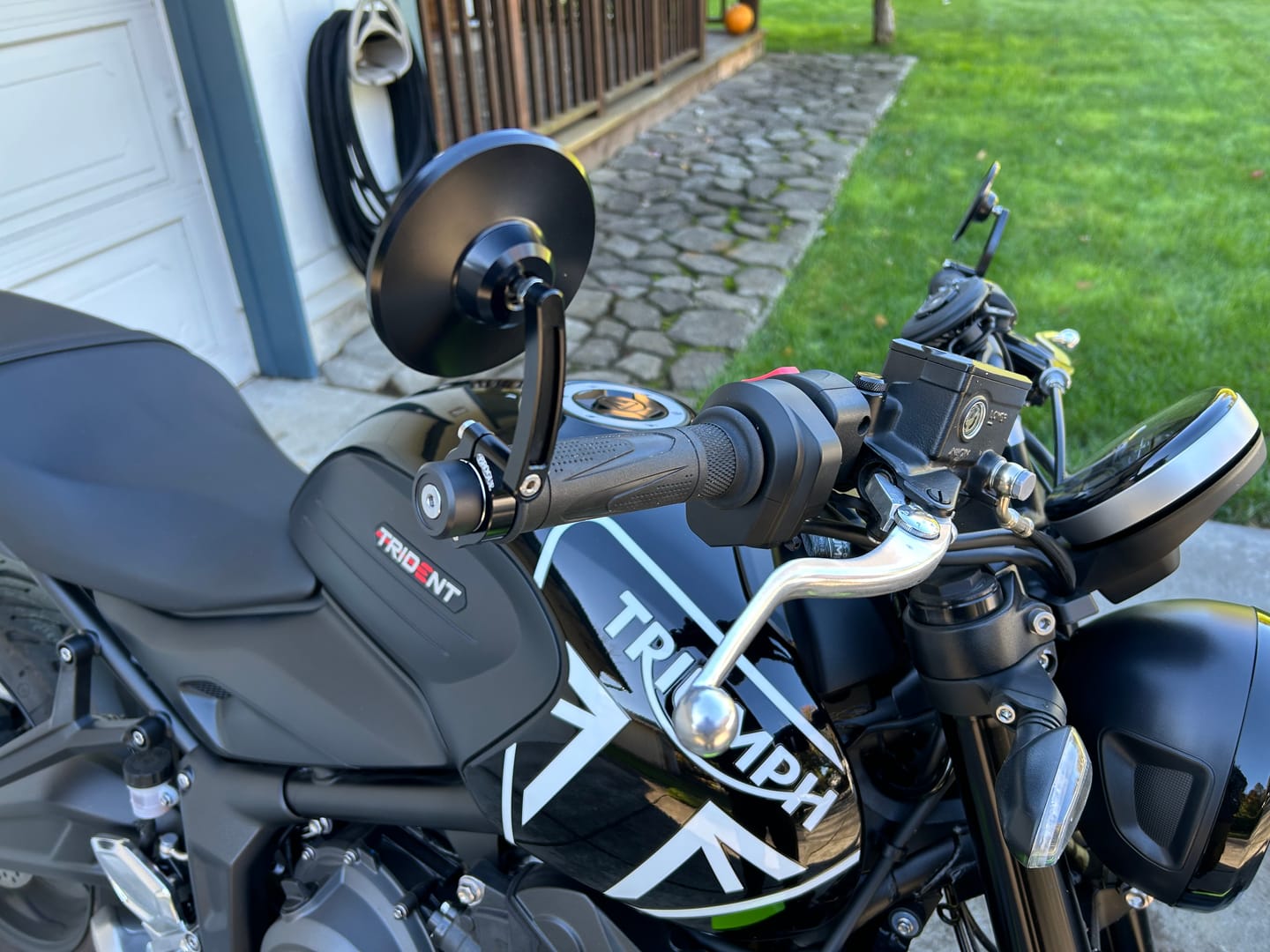 Customer photo review of Triumph Bar End Finishers & Mirror Kits - 7/8” Handlebar Triumph Models