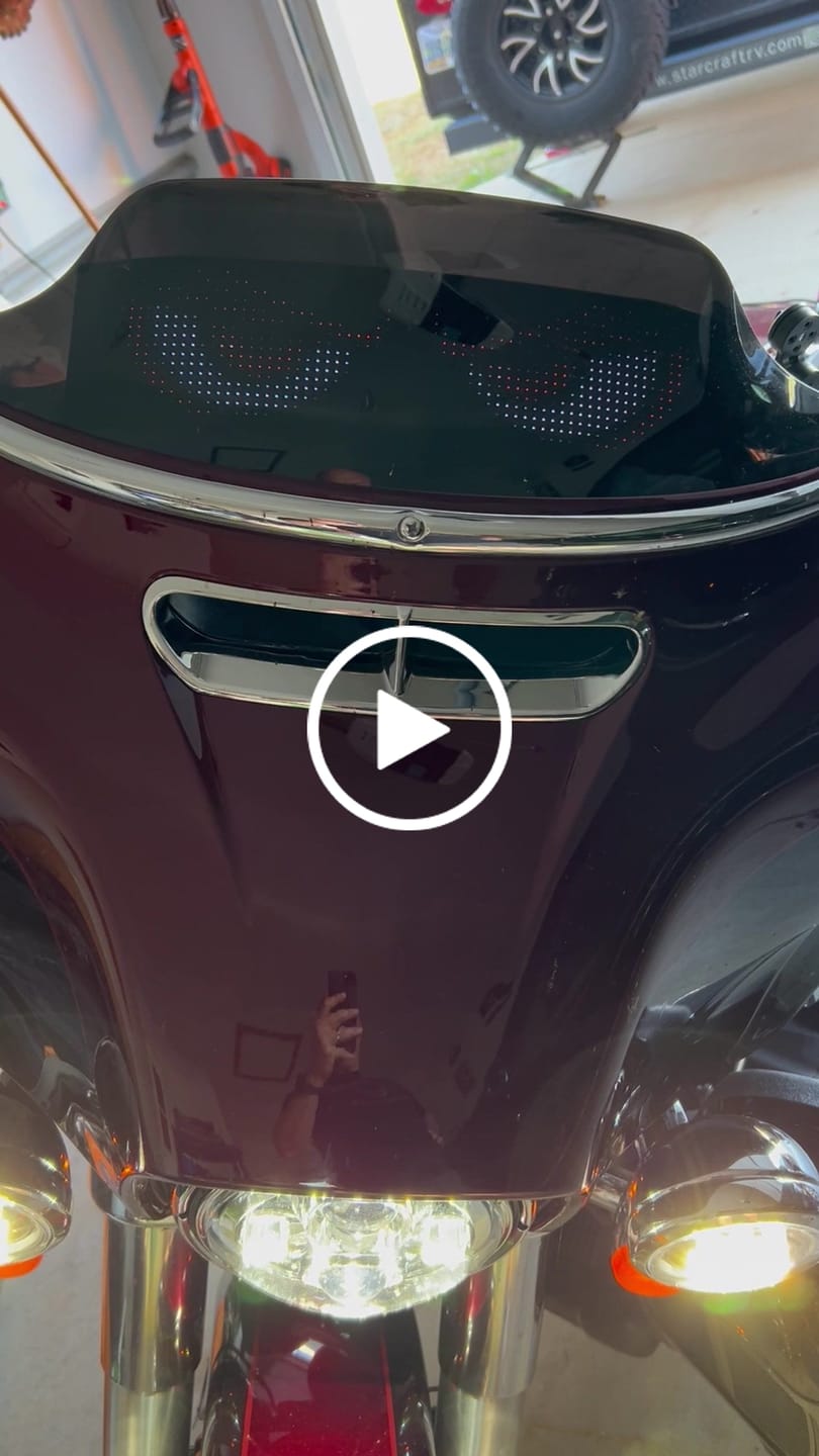 Customer video review of Moto Eyes - Animated Moto Eyes