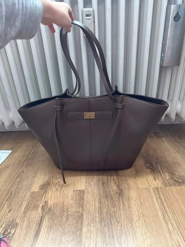 Customer photo review of Glenda Shopper Bag