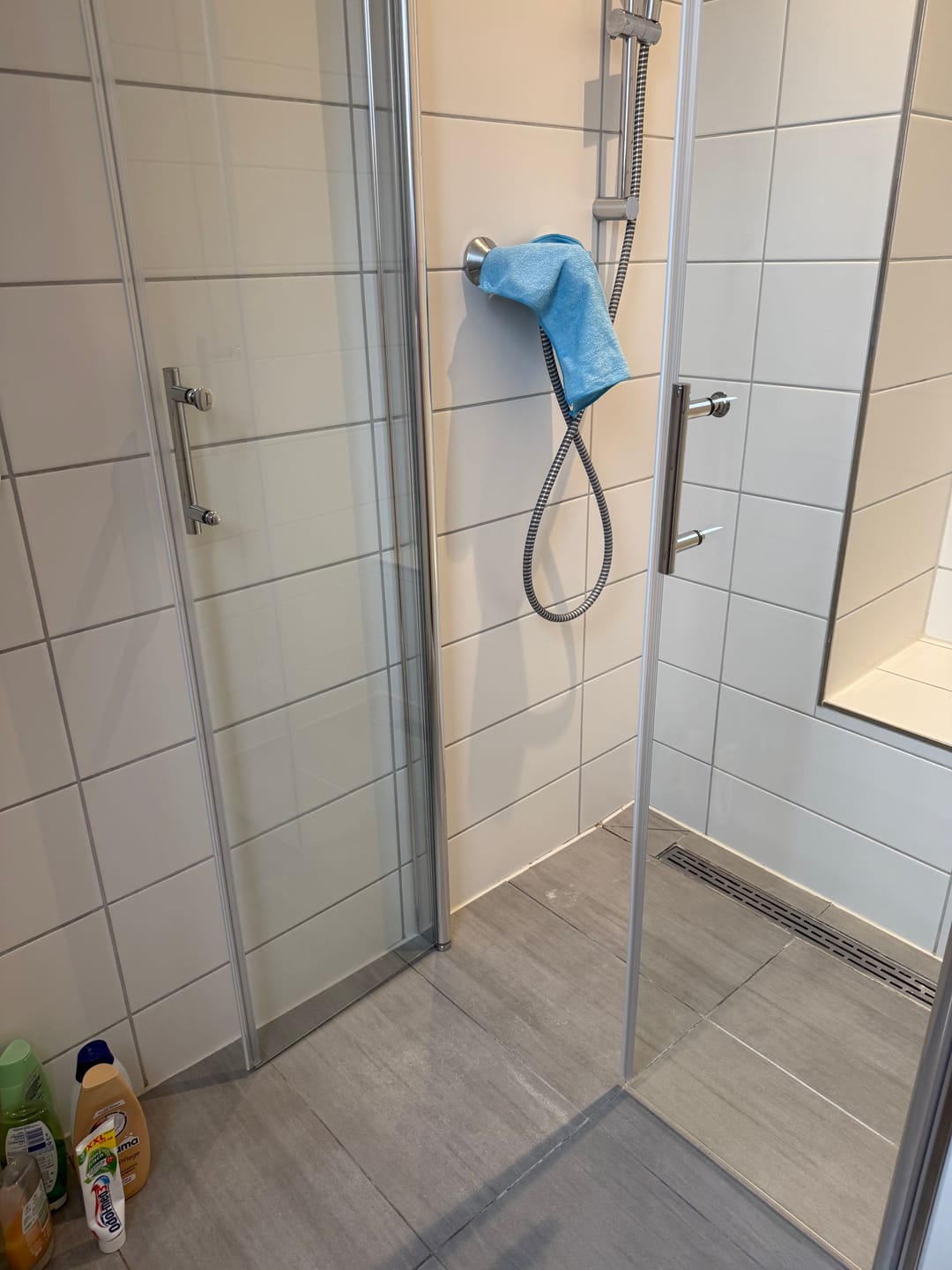 Customer photo review of SONNI Dusche Nischentür Doppel Pendeltür Schwingtür Rahmenlos ESG Glas 80-120cm Höhe 195cm
