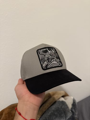 Customer photo review of Gargoyle "Nocturnal" Snapback Grey/Black