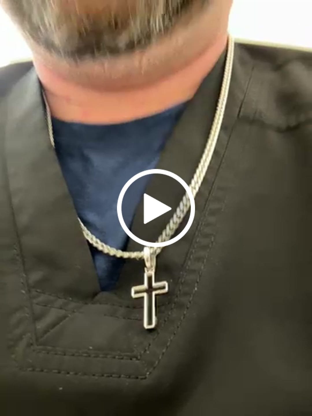 Customer video review of Outline Cross (Silver)