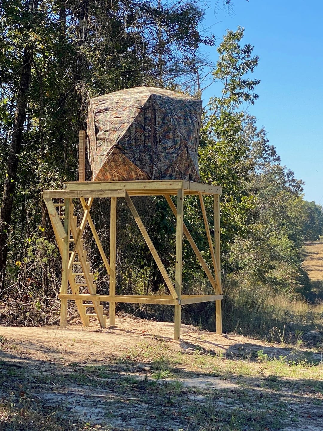Customer photo review of VisFive360 See Through 4-5 Person 5-Sides Deer Hunting Blind