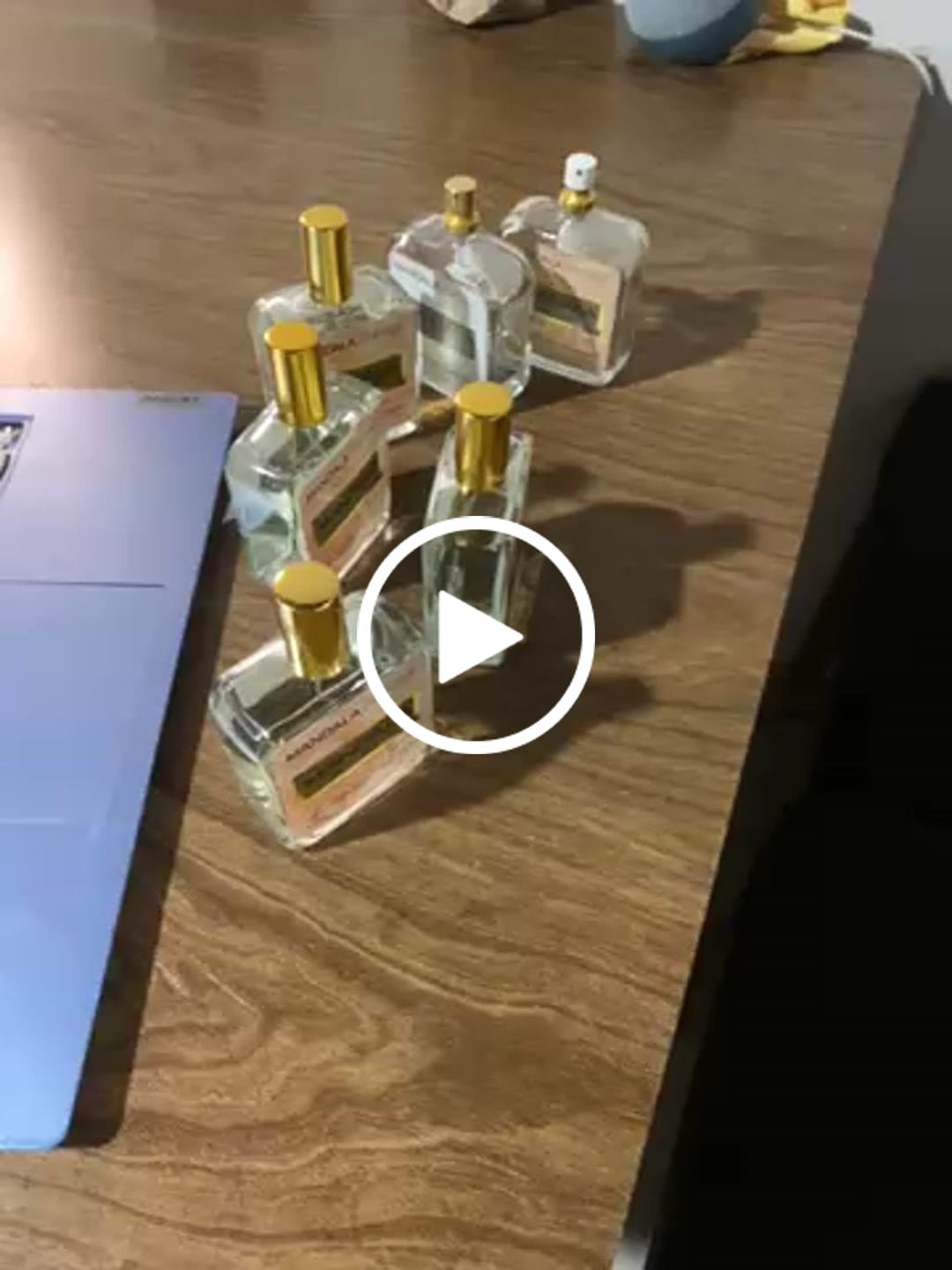 Customer video review of Timeless Muse - Inspirado en BURBERRY HER de BURBERRY 100ml-