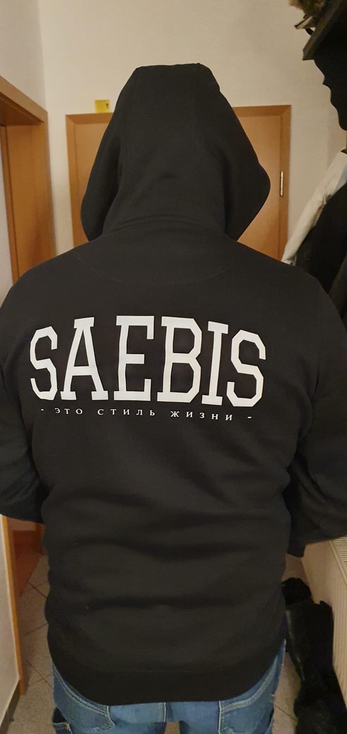 Customer photo review of Lifestyle Herren Zip Hoodie mit Reißverschluss schwarz by SAEBIS®