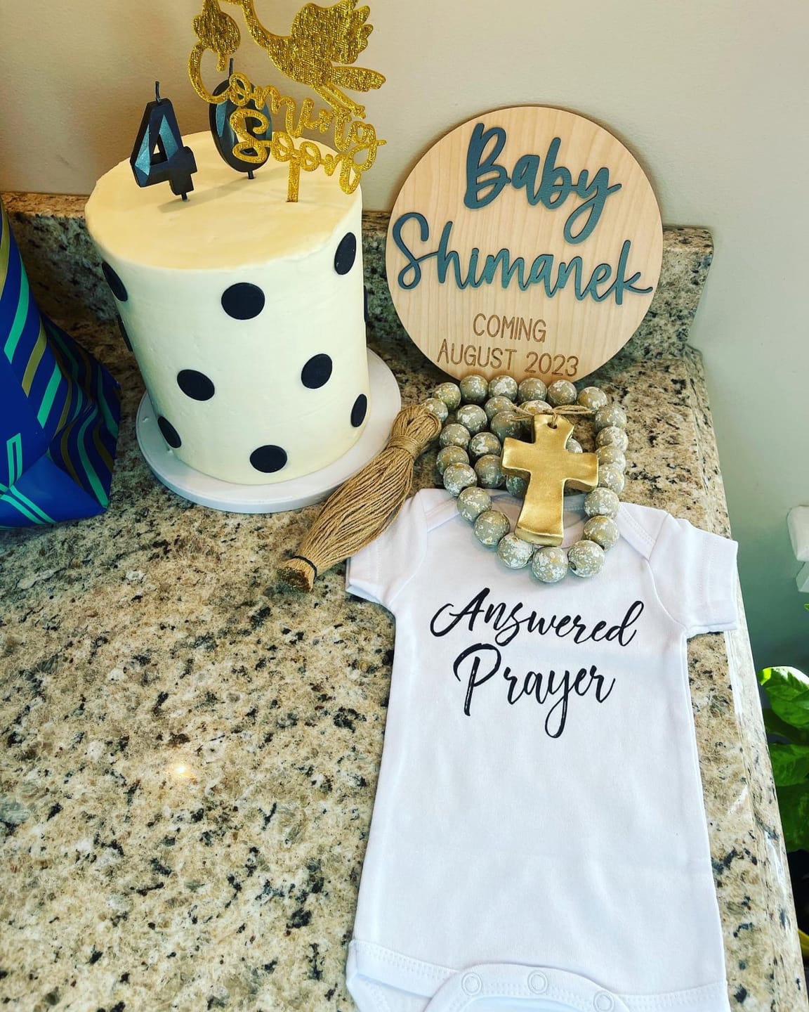 Customer photo review of Pregnancy Announcement Sign