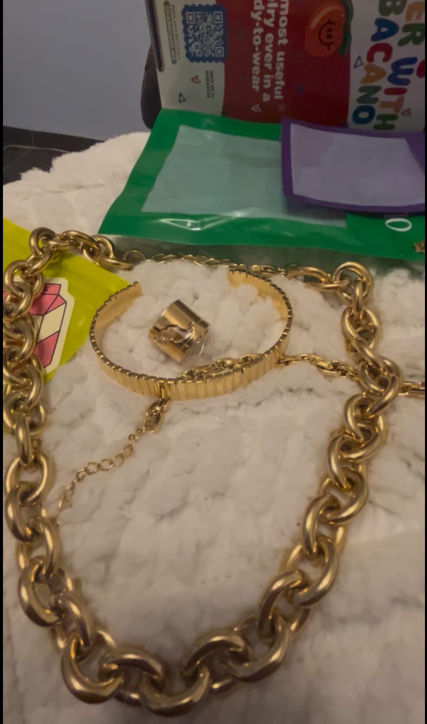 Customer photo review of Collar Valencia