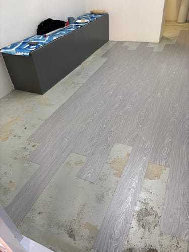 Karen F. review of 🔥 TINICOO Peel & Stick PVC Flooring – Waterproof, Fireproof & DIY in Minutes (5m²)-FD812 image 1 out of 1