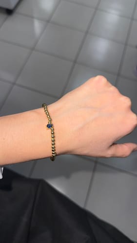 Customer photo review of Pulsera Bolitas Birthstone Gota