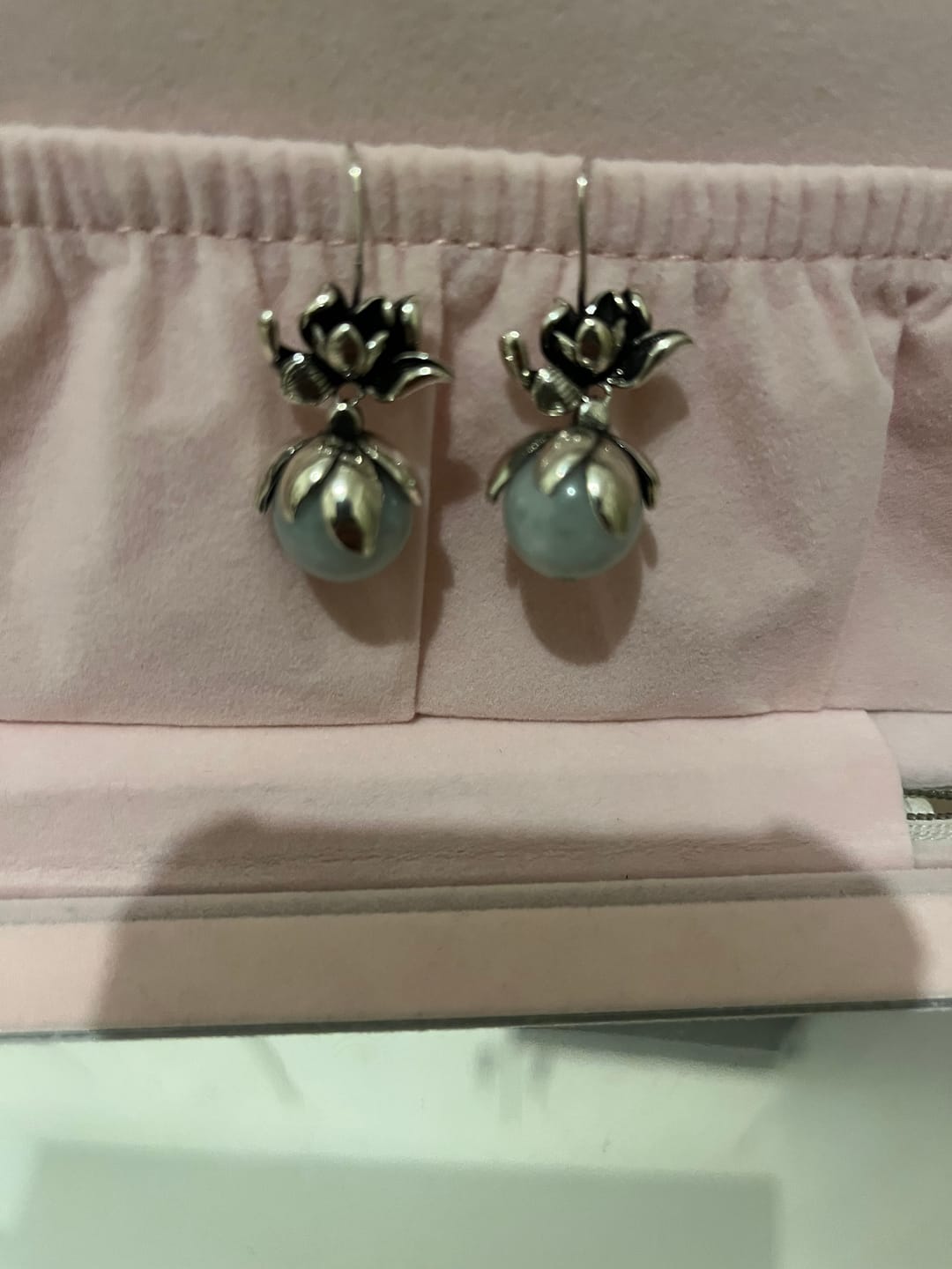 Customer photo review of Women Vintage Jade Lotus Alloy Earrings