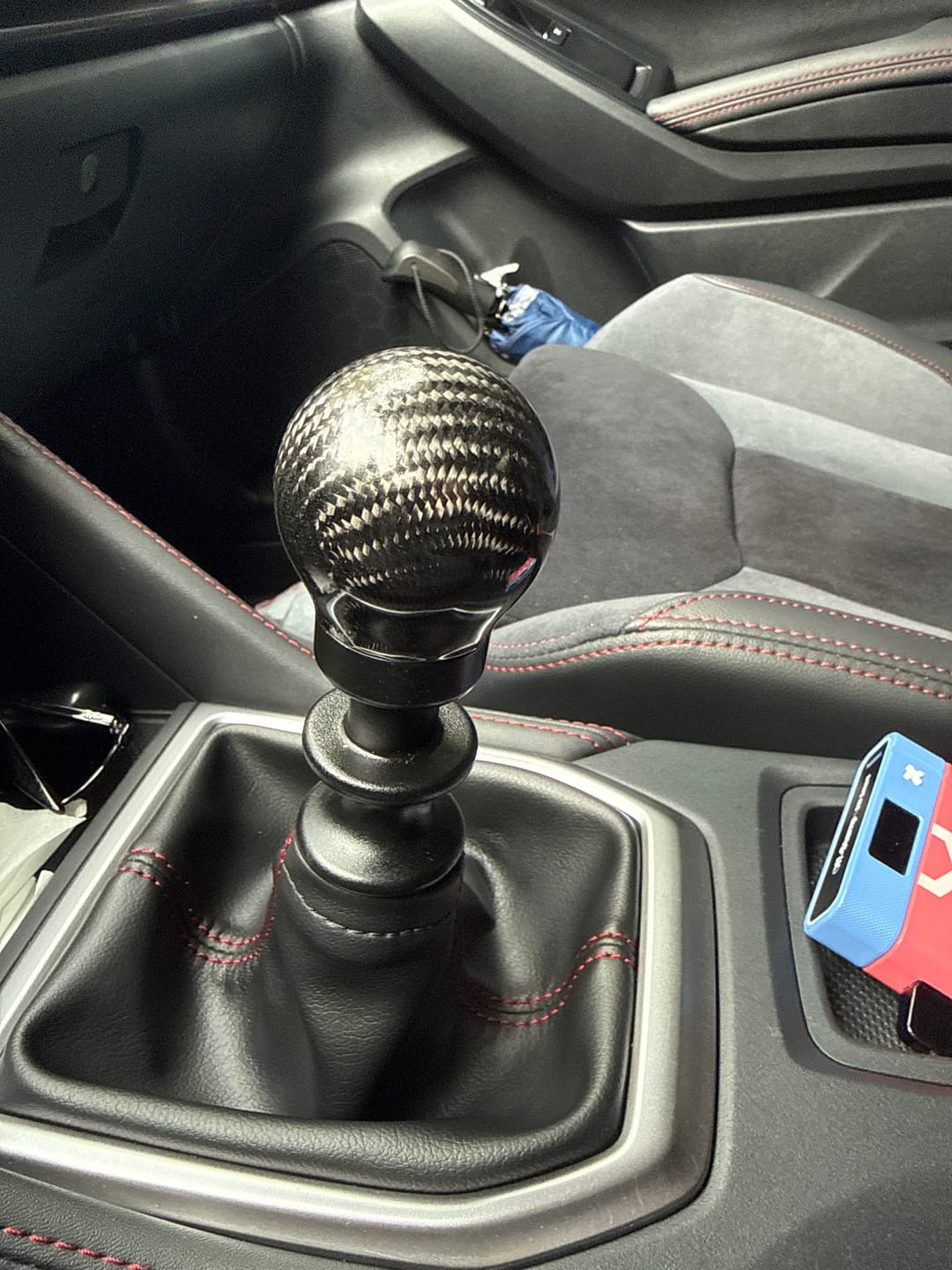 Customer photo review of Weighted Black Carbon Fiber Shift Knobs