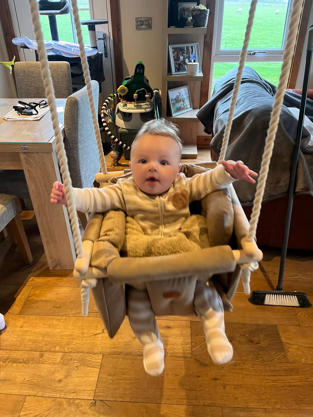Customer photo review of Premium Brown Schaukel - Handgefertigte Schaukel