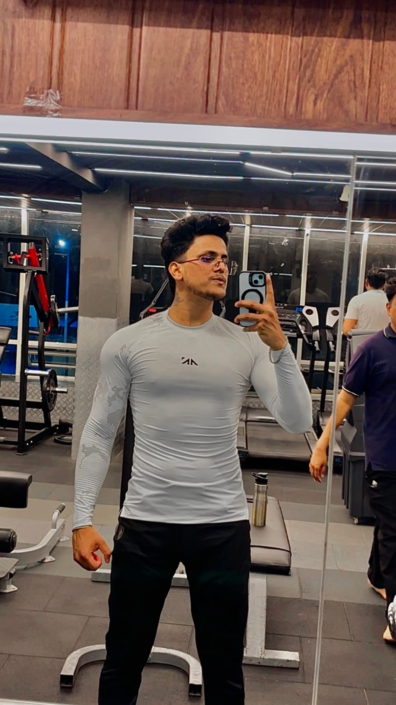Customer photo review of Critical Compression Tshirt
