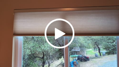 Customer video review of SmartWings Motorized Light Filtering Cellular Shades Hazel
