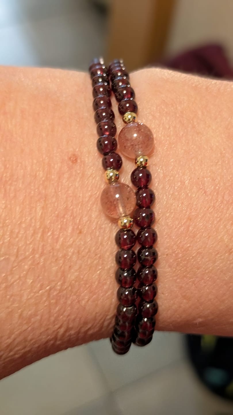 Customer photo review of Rubin Armband - Perlen geschliffen