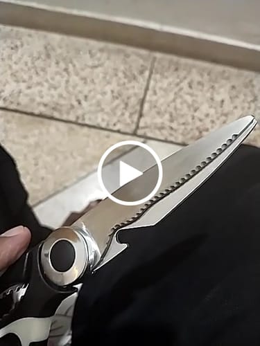 Customer video review of Kitchen Scissor