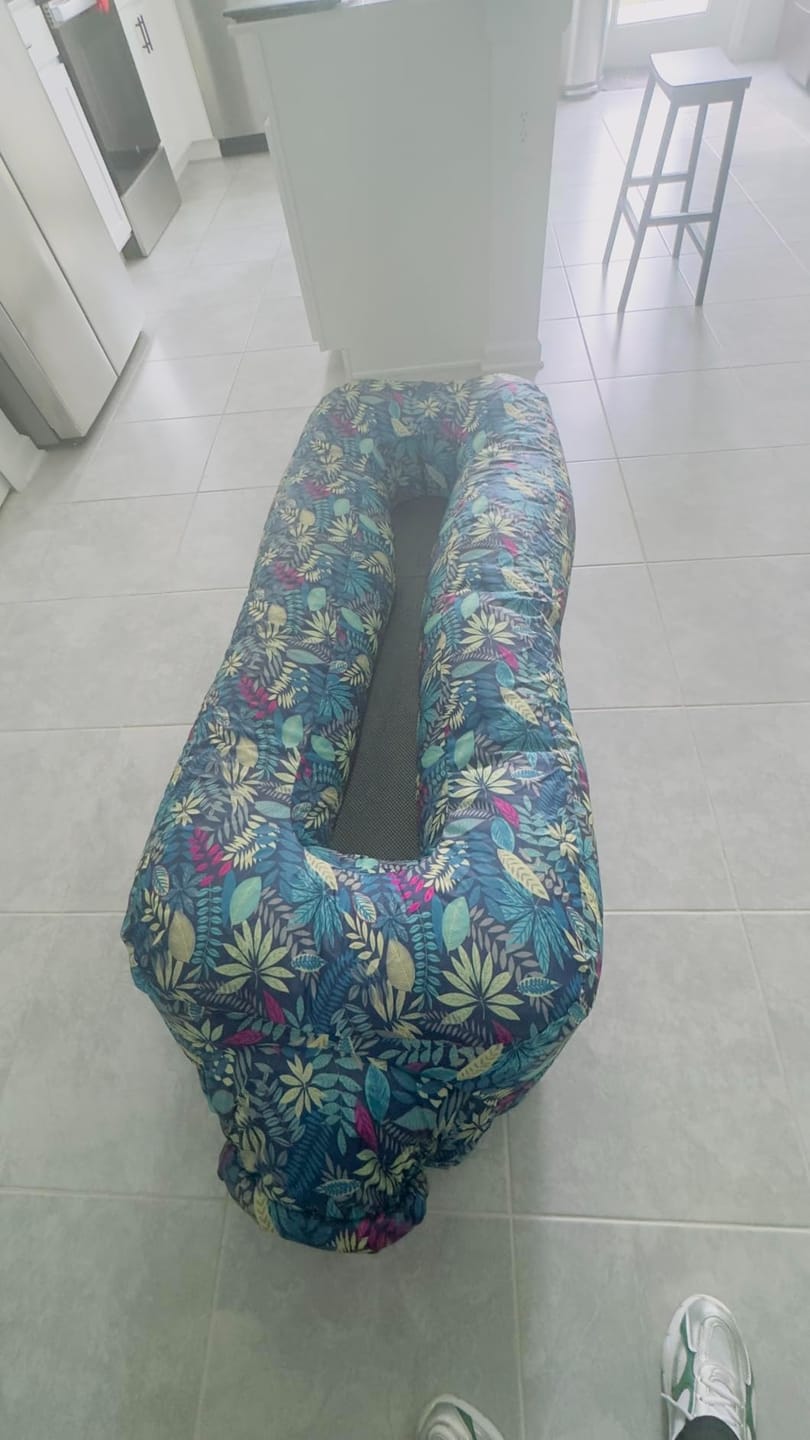 Customer photo review of Portable Inflatable Lounger Sofa for Camping, Beach, Hiking & Outdoor Use – Quick Auto Air Mattress, Waterproof Anti-Tilt Air Couch for Travel & Picnic