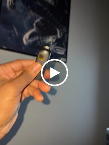 Customer video review of Blueberry OG Disposable Vape Pen 2g Indica