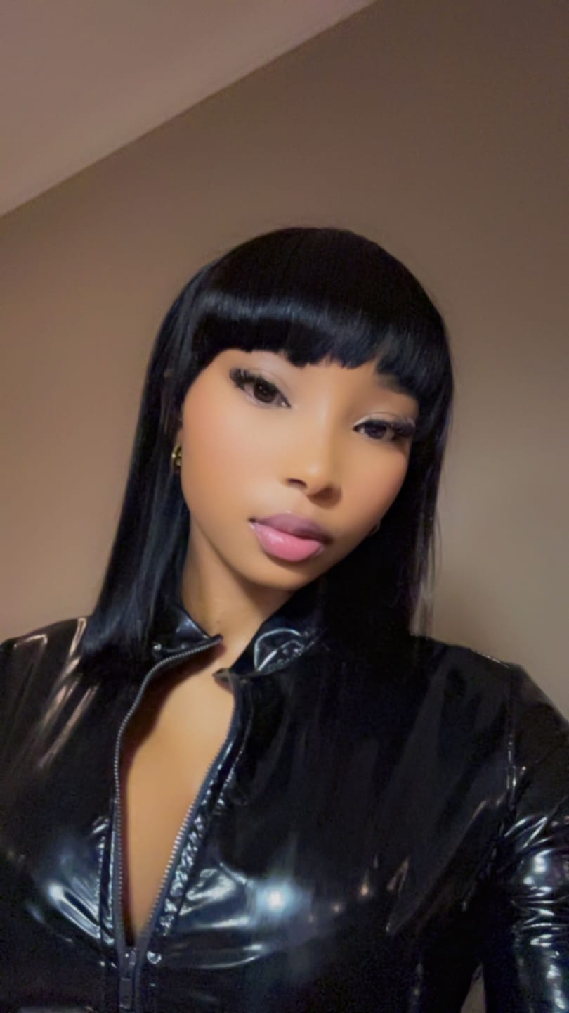 Customer photo review of Fringes : 12a Peruvian Fringe Bob Wig