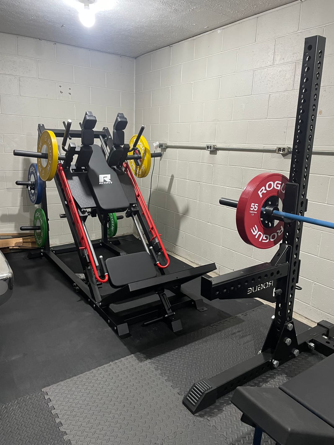 Customer photo review of RitFit GAZELLE PRO 3-In-1 Leg Press and Hack Squat Machine