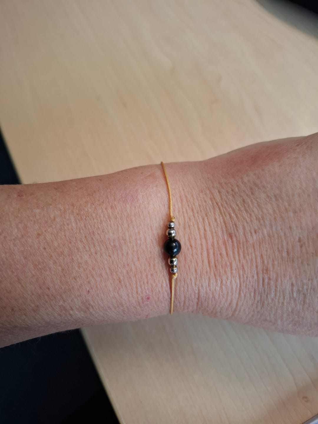 Customer photo review of Obsidian Armband - Naturband