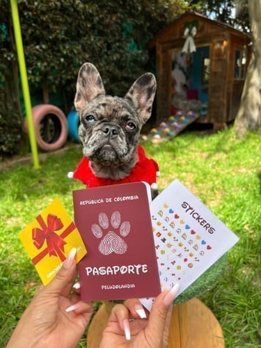Customer photo review of Pasaporte Para Mascotas