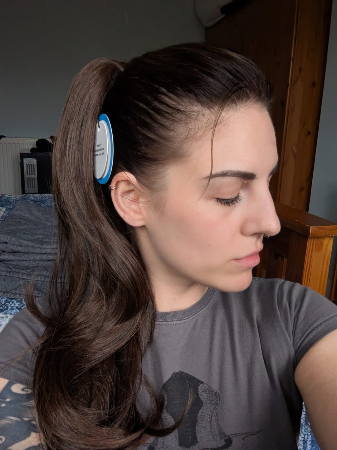 Customer photo review of Stranded 20" Blowout Clip-in Ponytail - Colour #2/5 Azalea